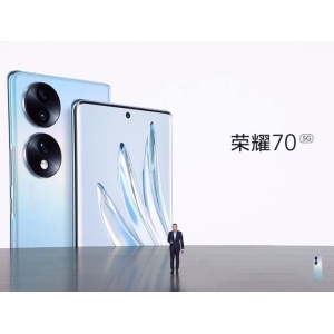 荣耀70系列正式发布，价格2699元起