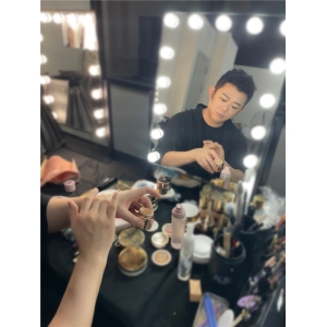拆解美妆新流量密码：馥碧诗李东田上海时装周秀场专业底妆