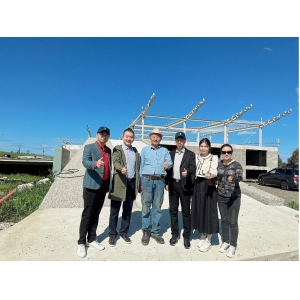 云仓酒庄走访多个澳洲葡萄酒企业学习酒业经验