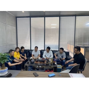 云仓酒庄党支部书记蒋义到云仓酒庄佛山分公司指导工作