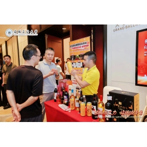为什么越来越多人送礼、开店、团购，都选雷盛红酒？